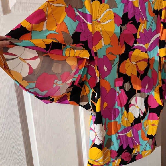 Trina Turk cover-up tunic, medium - Picture 3 of 3